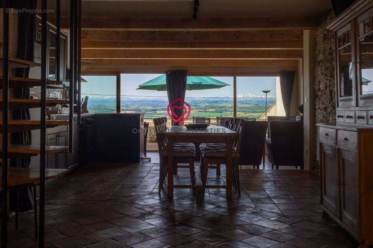 Maison de village avec superbe vue sur les Pyrénées - photo 4