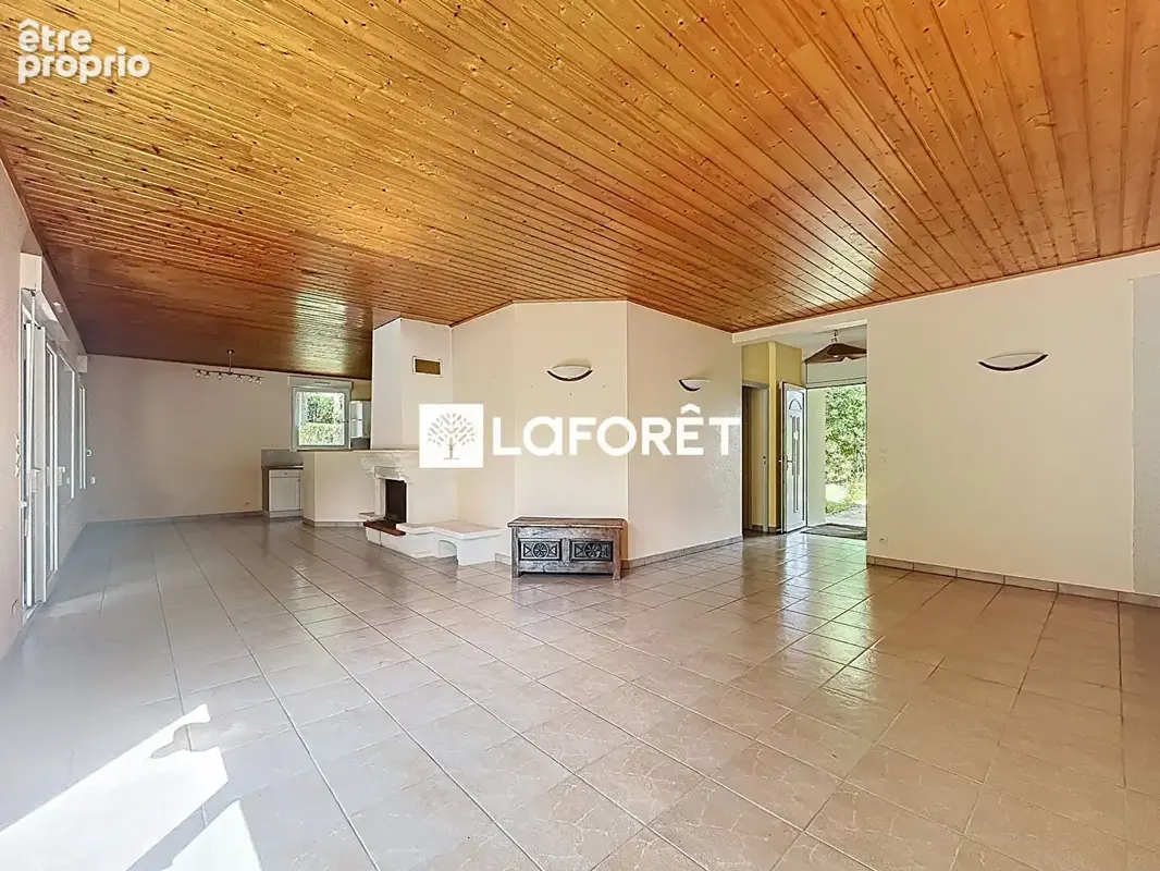Maison familiale située dans un cadre verdoyant avec grand terrain - photo 2