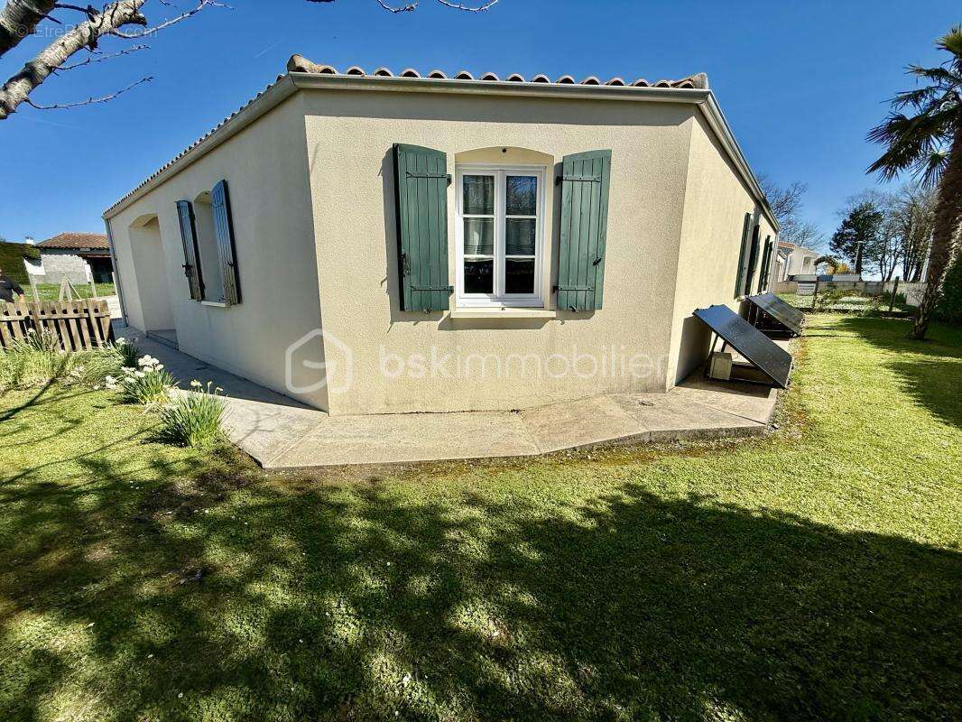 Maison à GREZAC