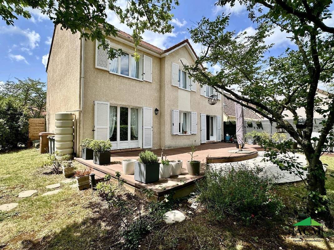 Maison à MERY-SUR-OISE