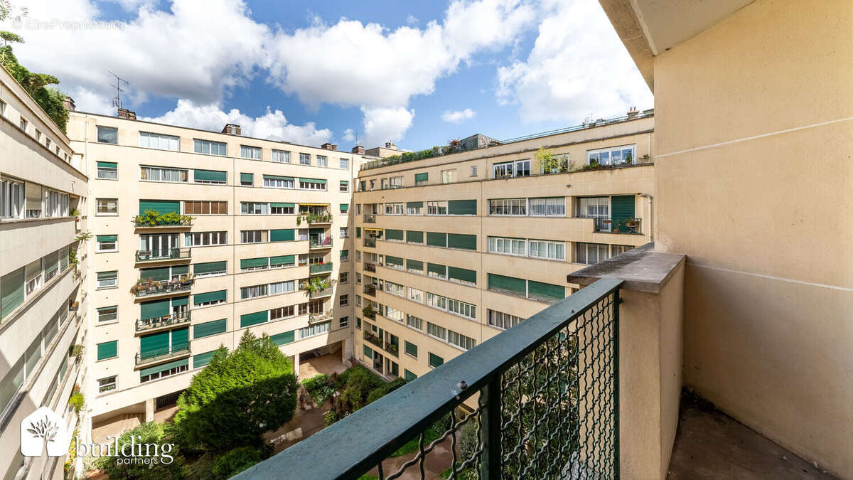 Appartement à PARIS-17E