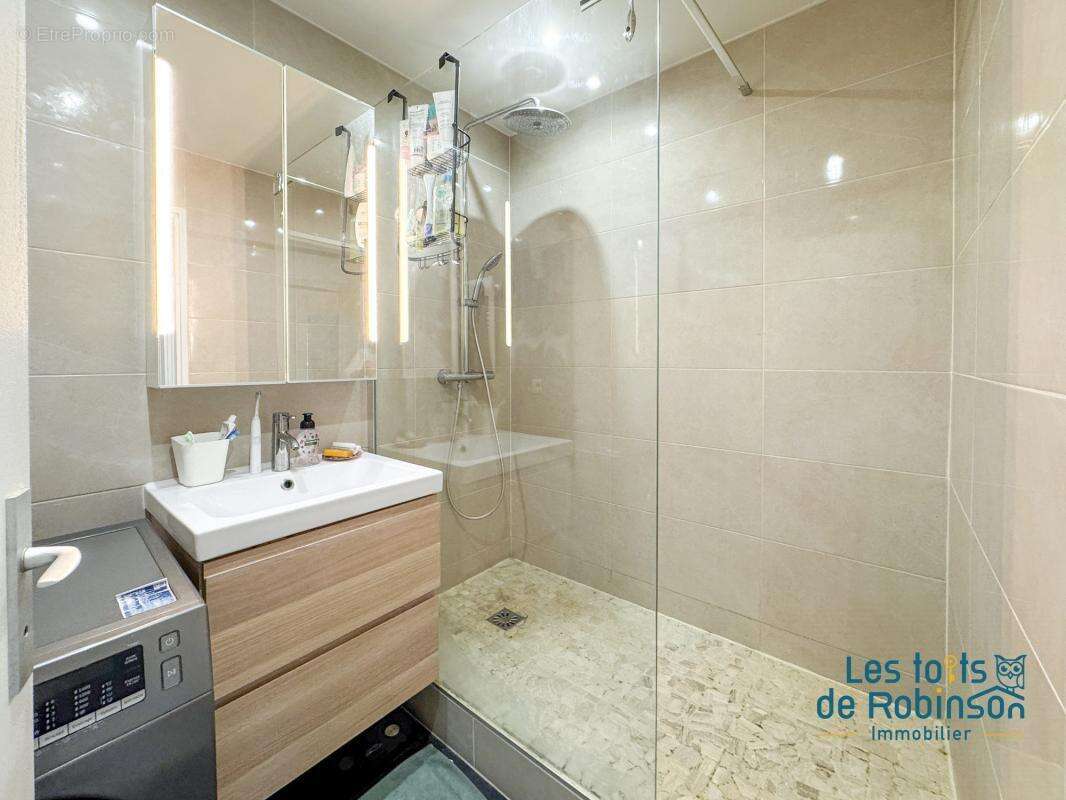 Appartement à LE PLESSIS-ROBINSON