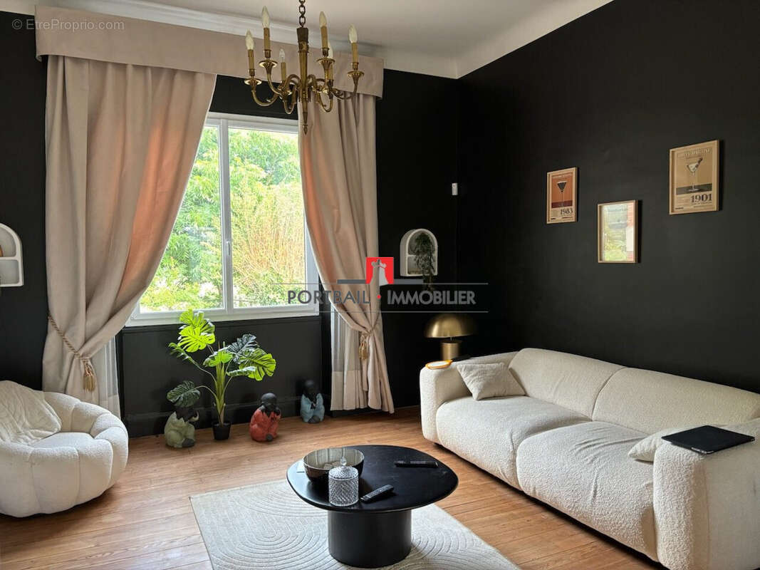 Maison 240 m² à Saint-Andre-De-Cubzac  - photo 8