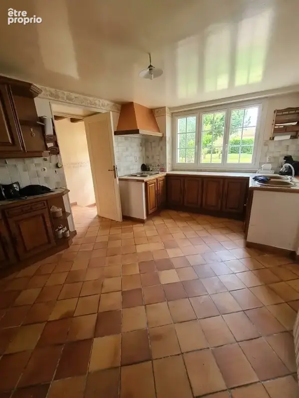 Houdan centre du village,  155 m2 de terrain, garage. - photo 15