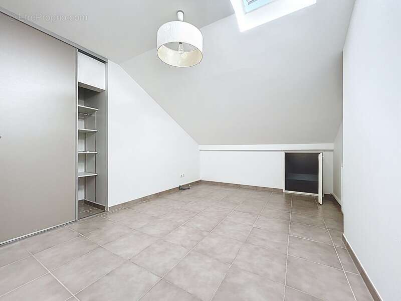 Appartement à VILLE-LA-GRAND