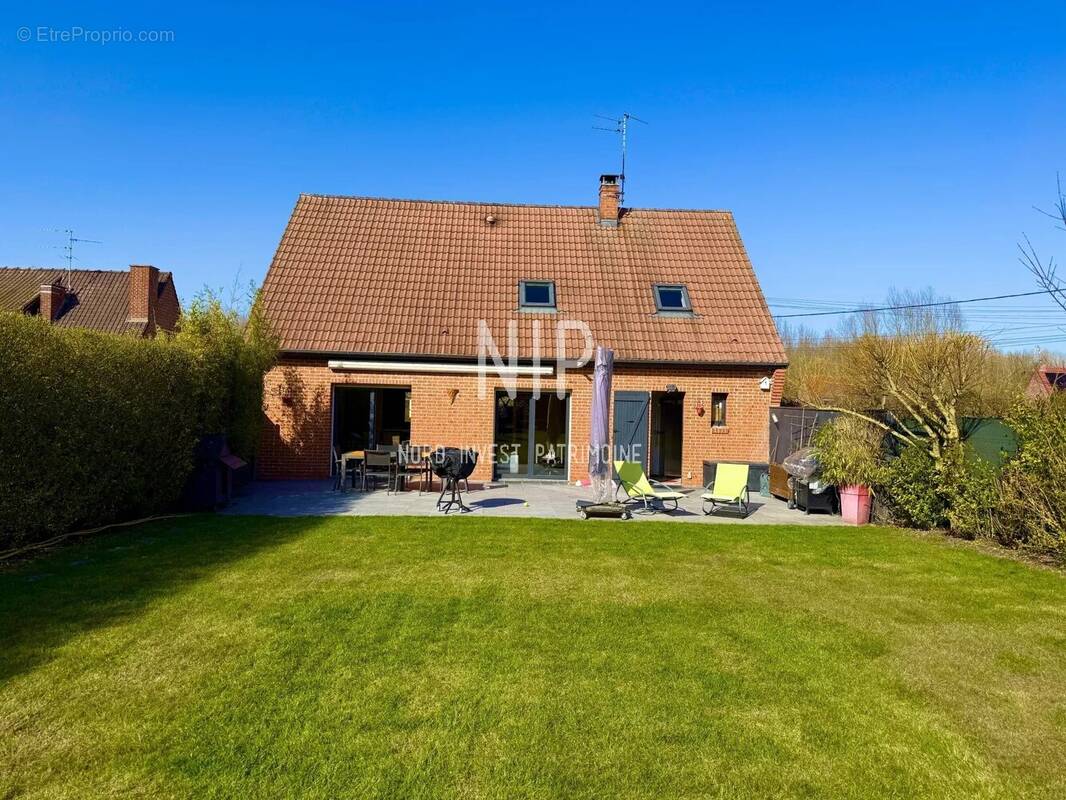 Maison à BOURGHELLES