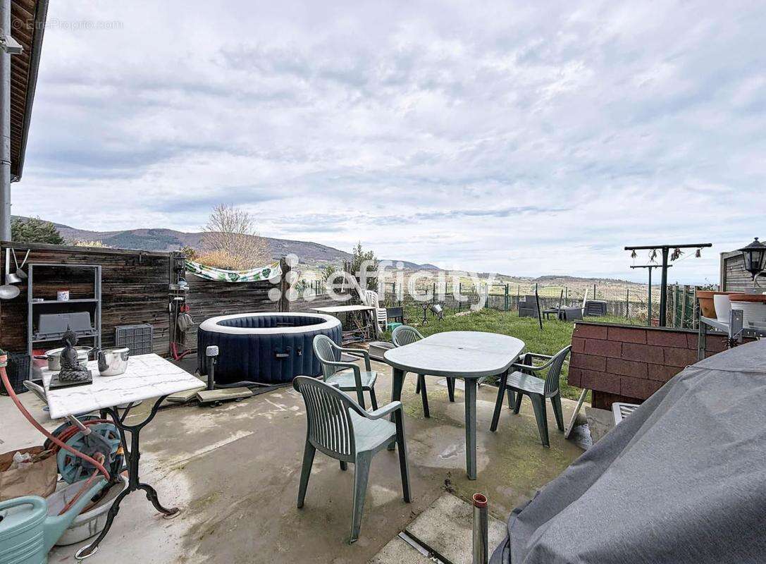 Appartement à PELUSSIN