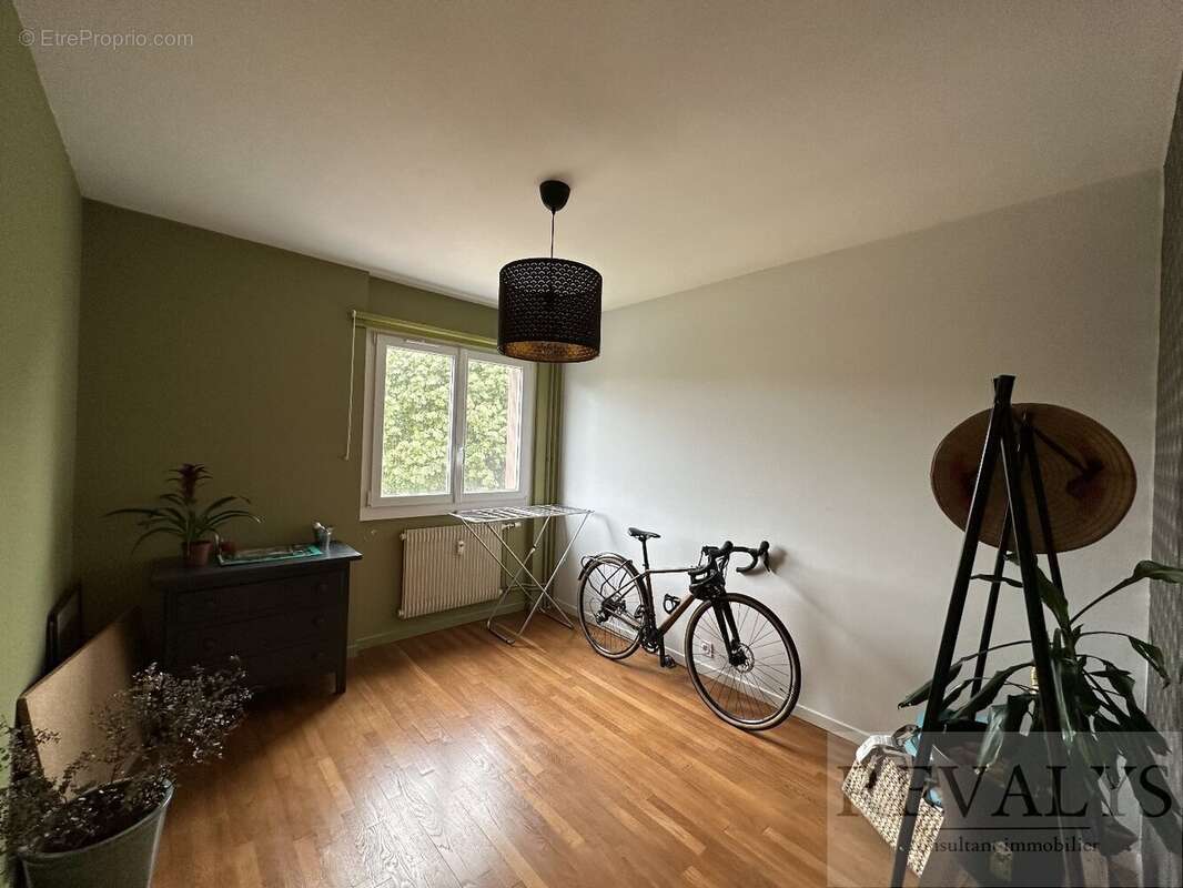 T4 lumineux 84m²  Grand séjour  Possibilité 3 chambres  Dijon - photo 5