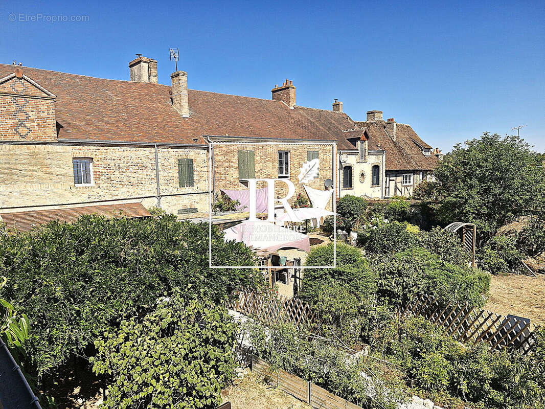 Maison 643 m² à Chaumont-Sur-Tharonne  - photo 3
