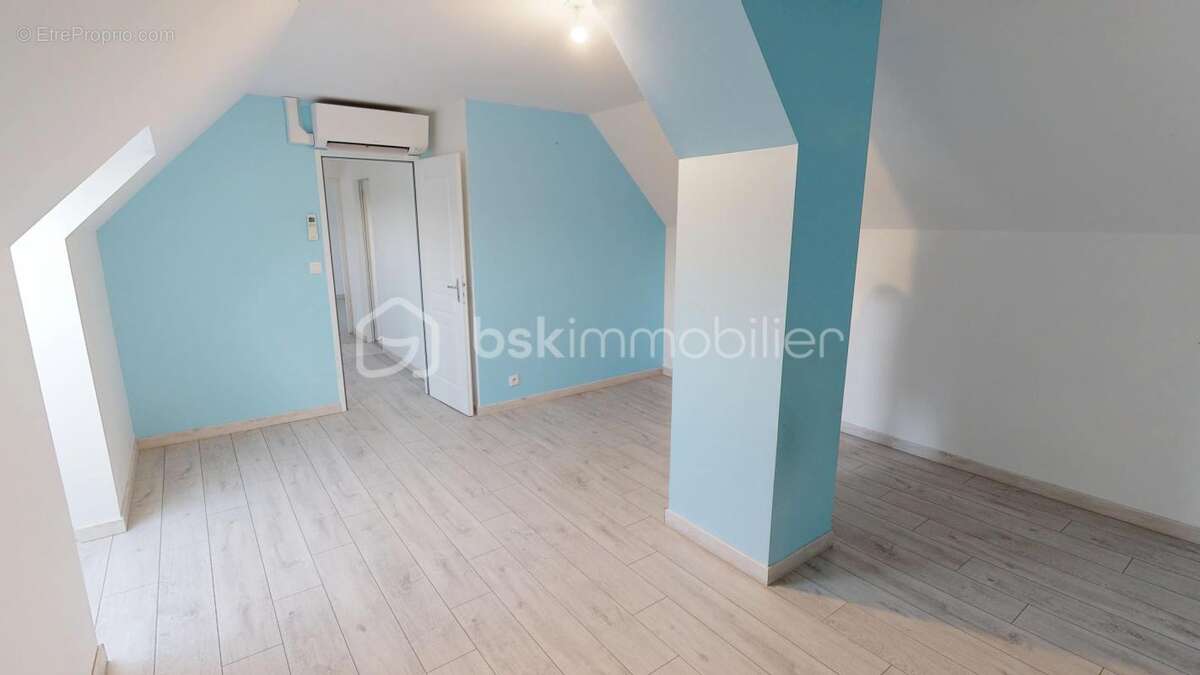 Maison à LA CHAPELLE-SAINT-URSIN