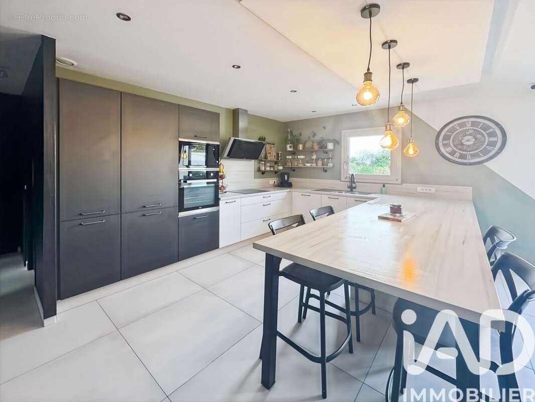 Photo 6 - Maison à VOUILLE