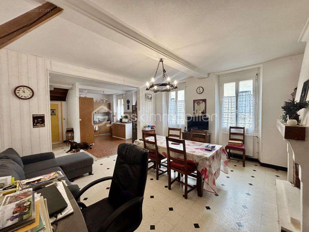 Maison à SAINT-MAURICE-AUX-RICHES-HOMMES