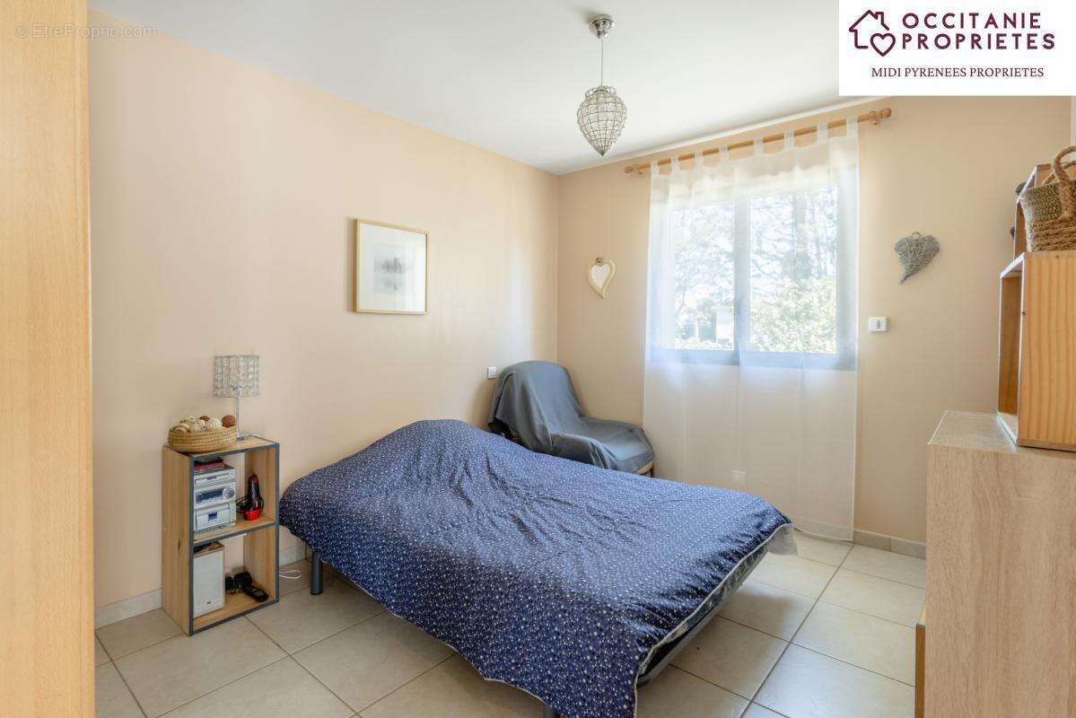 Maison à BOUILHONNAC