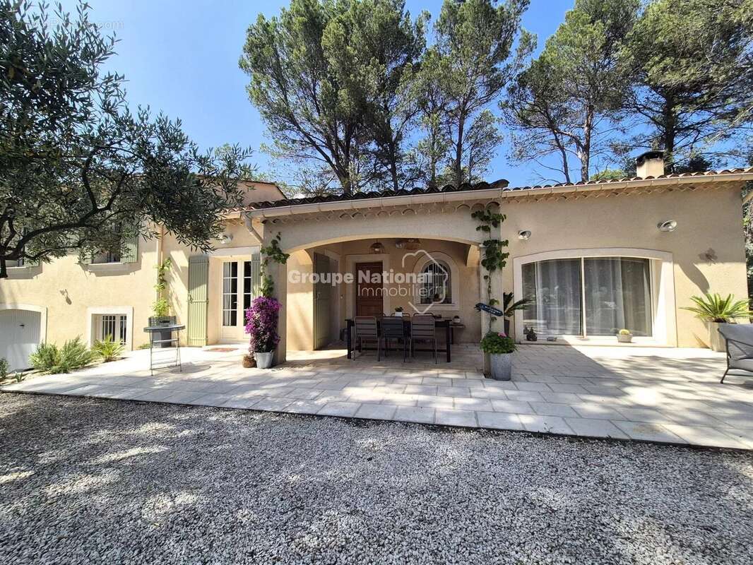 Maison à LORIOL-DU-COMTAT