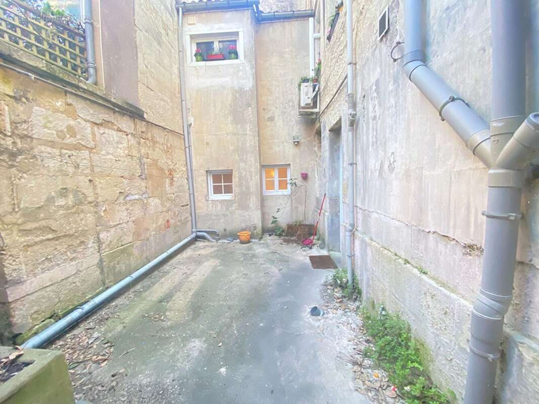 Appartement à SAINTES