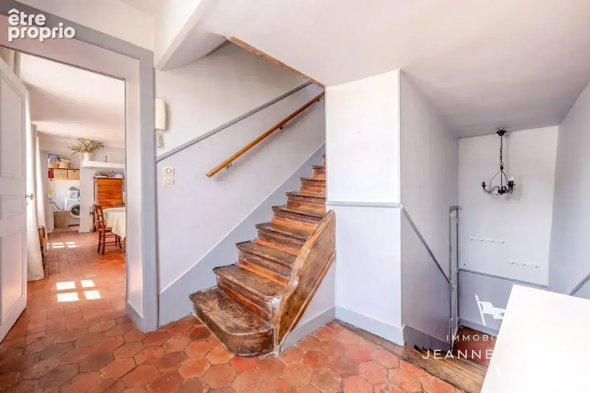 VERSAILLES - Superbe appartement familial de 143 m² Carrez - 176 au Sol - Dernier étage - 7 pièces 5 chambres - photo 6