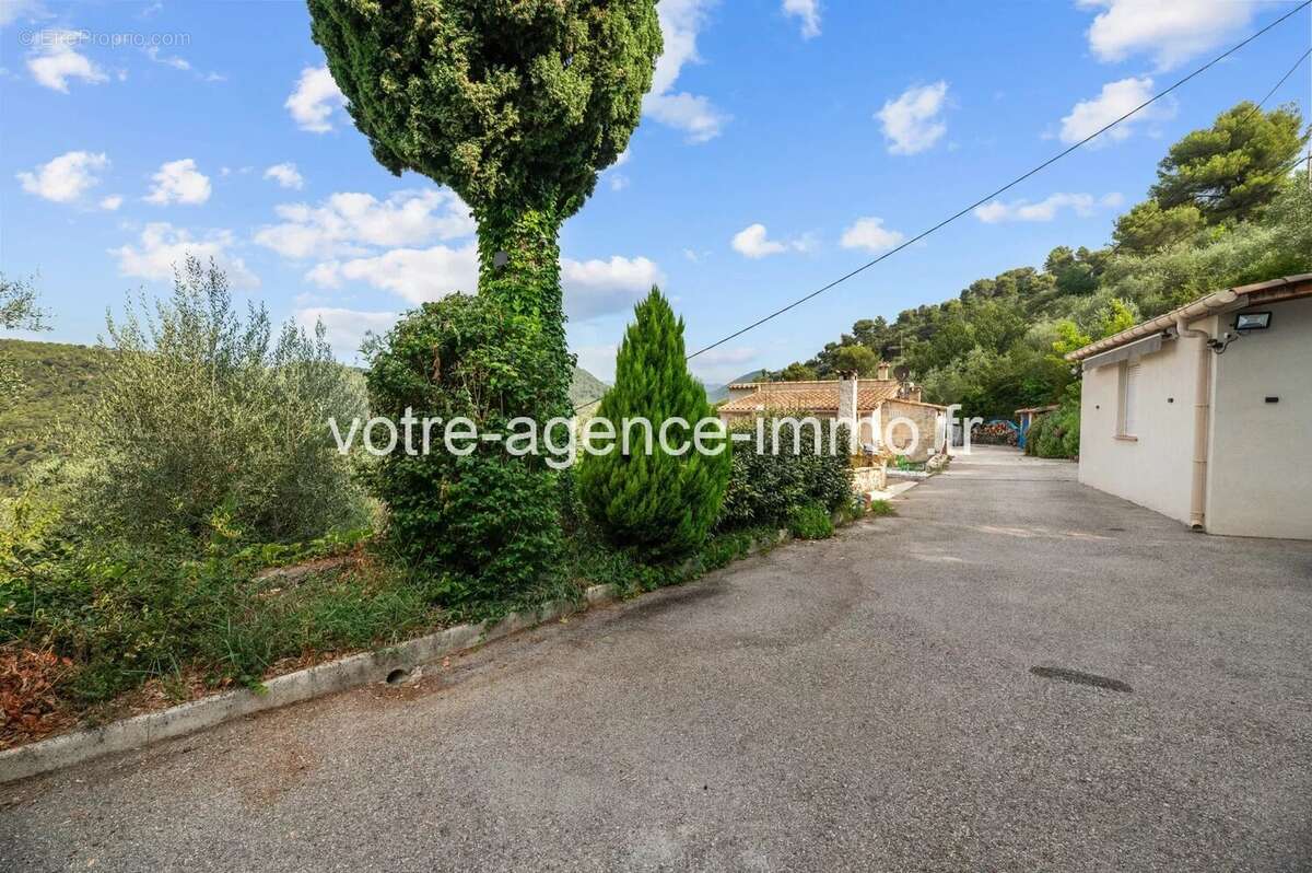 Maison 4 pièces + piscine et garage - Peille - photo 13