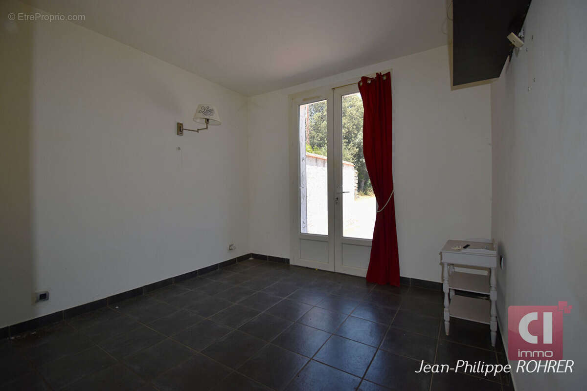 Maison à SAINTE-ANASTASIE-SUR-ISSOLE