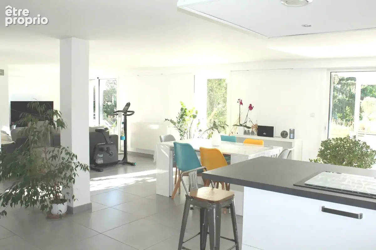 Maison 158 m² à Rillieux-La-Pape  - photo 4