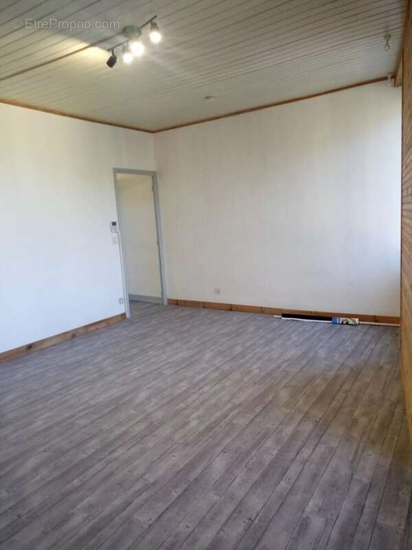 Appartement à MONTREDON-LABESSONNIE