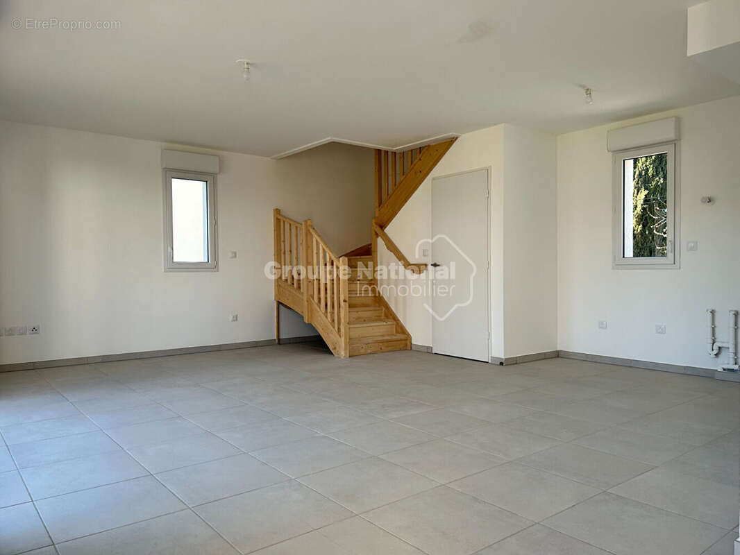 Maison à SAINT-ETIENNE-DU-GRES