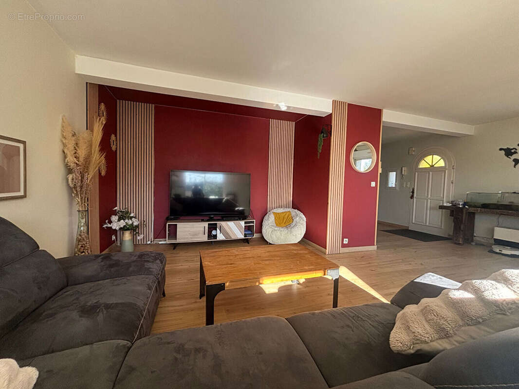 YFFINIAC : Maison 5 pièces 142 m2 env - photo 8