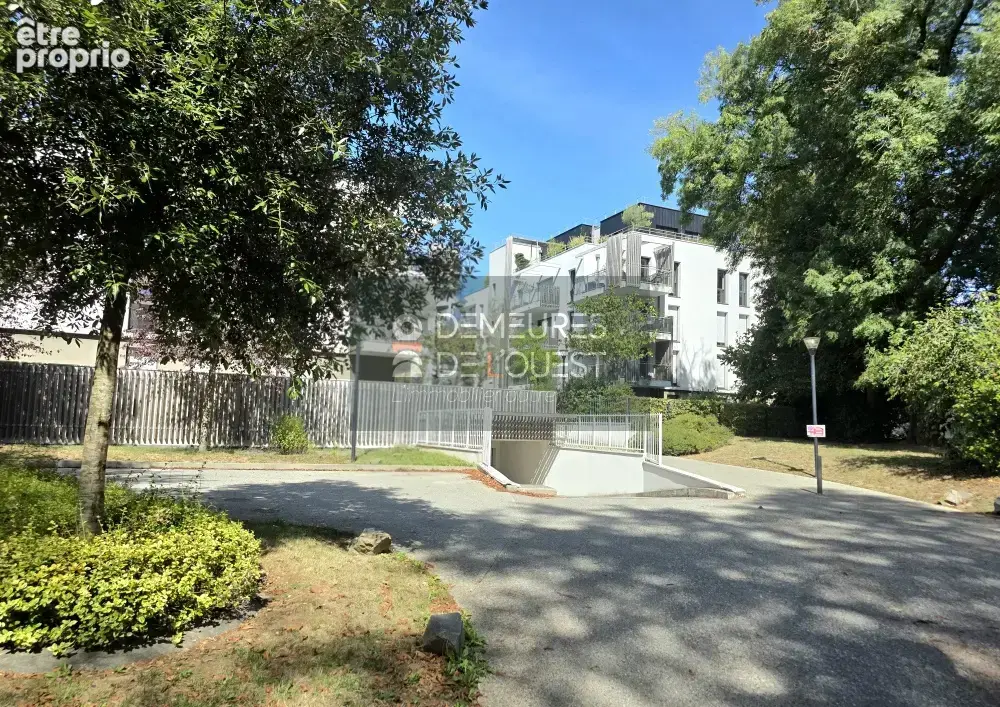 T2 - 42 m2 - 1 chambre - 1 grand balcon sud - 1 parking en sous-sol - photo 3