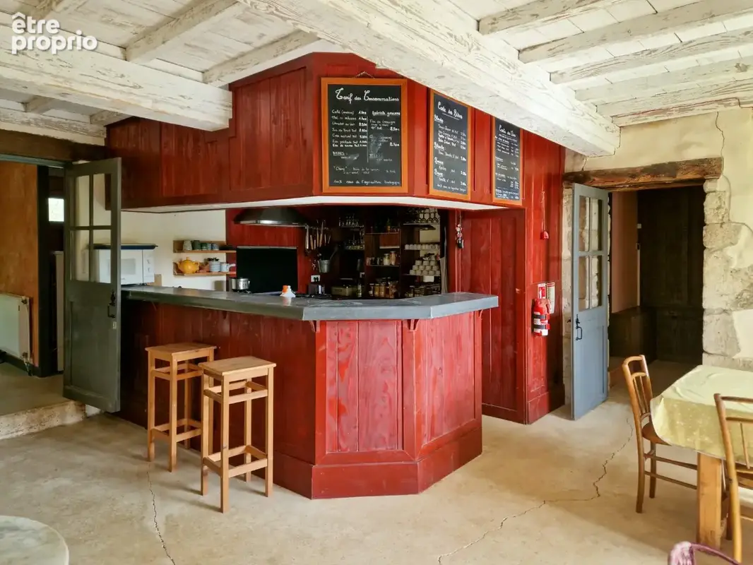 Belle maison de caractere en pierres avec 3,5ha et lac - photo 24
