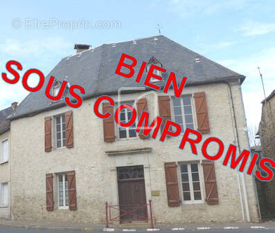 Maison à SALVIAC