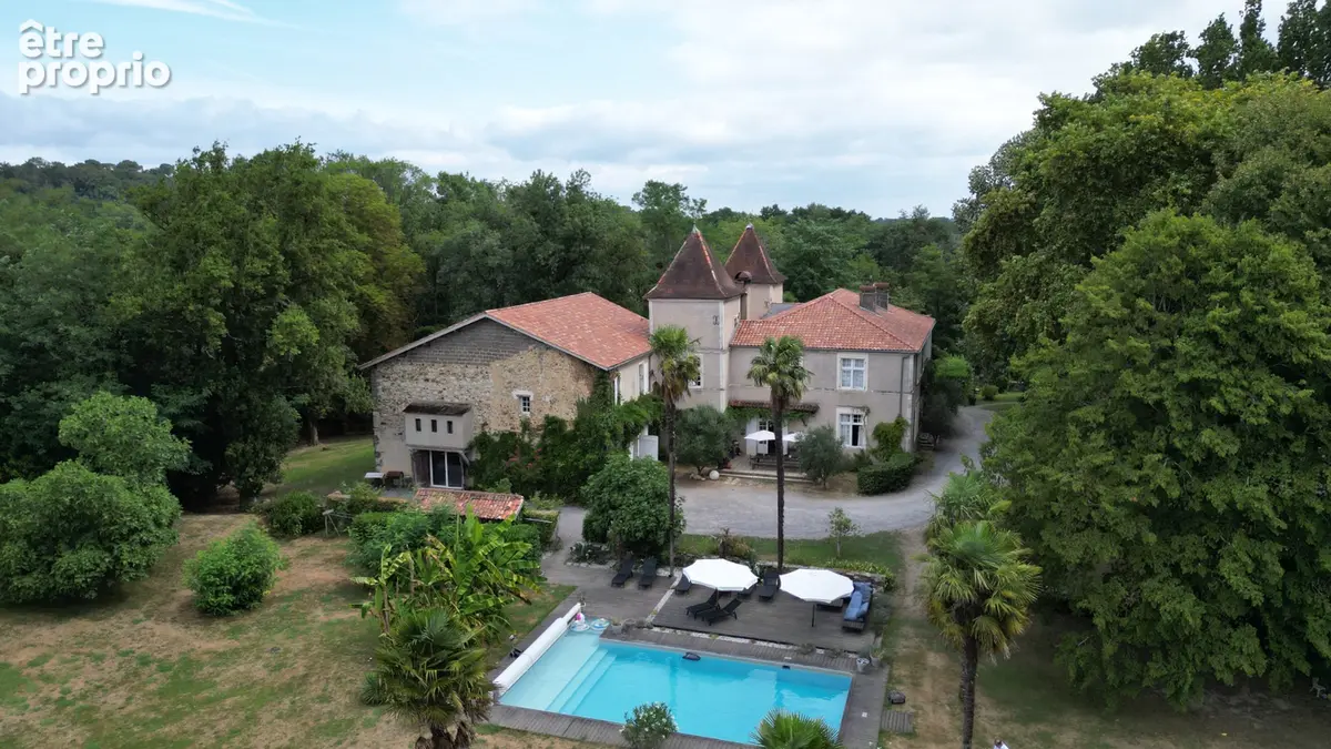 Château de prestige avec activité touristique et événementielle - photo 4