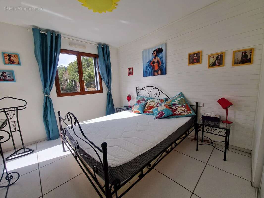 Maison à LES ANGLES