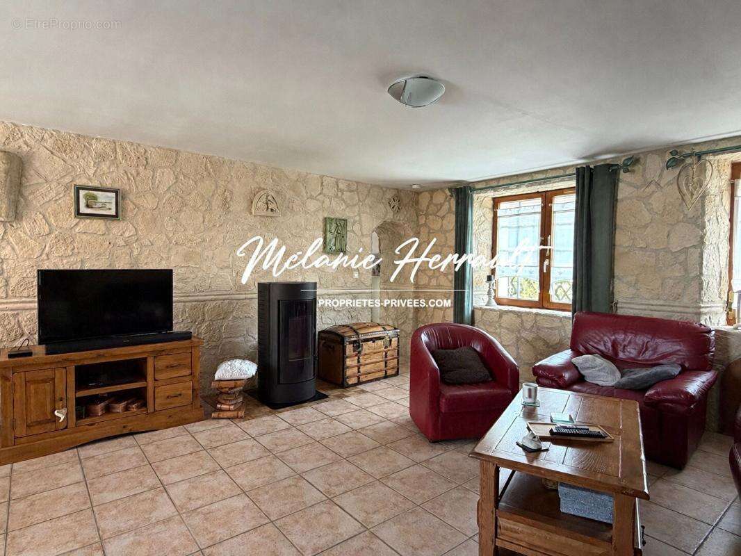 Maison - 3 chambres à Brette les Pins (72250) - photo 4