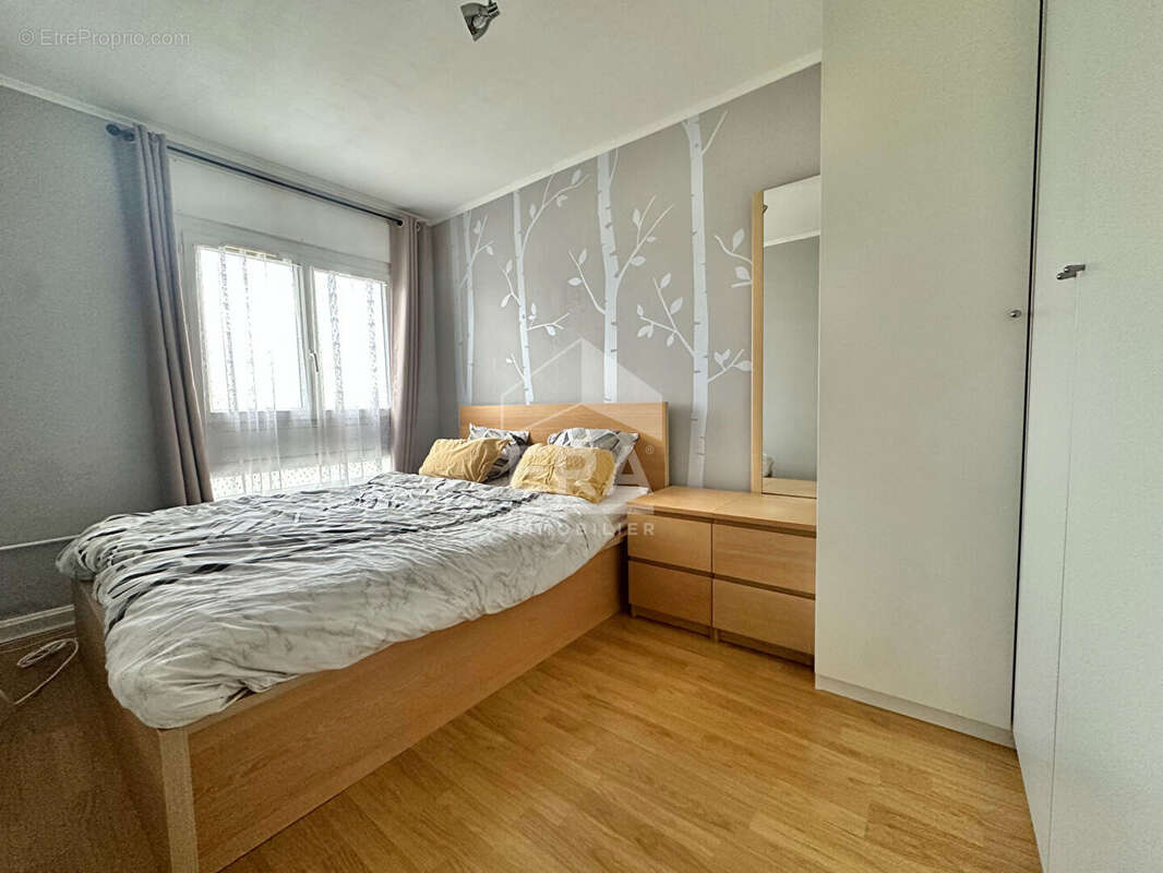 Appartement à HOUILLES