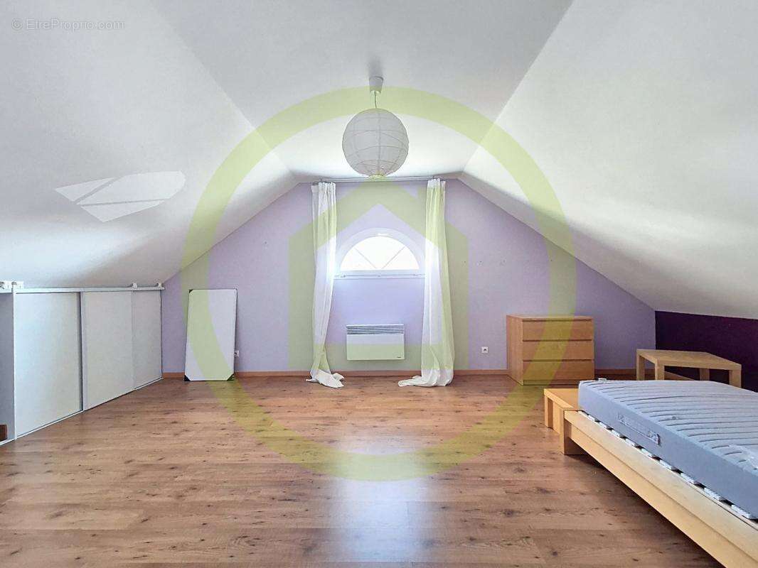 Maison à COSNES-ET-ROMAIN