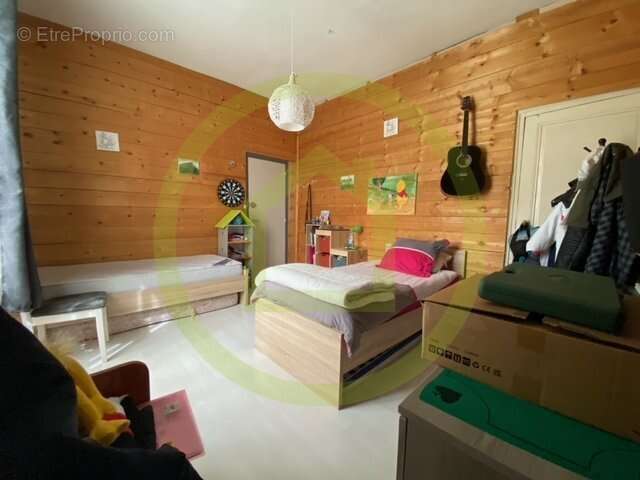 Commerce à SAINT-PIERRE-DE-CHARTREUSE