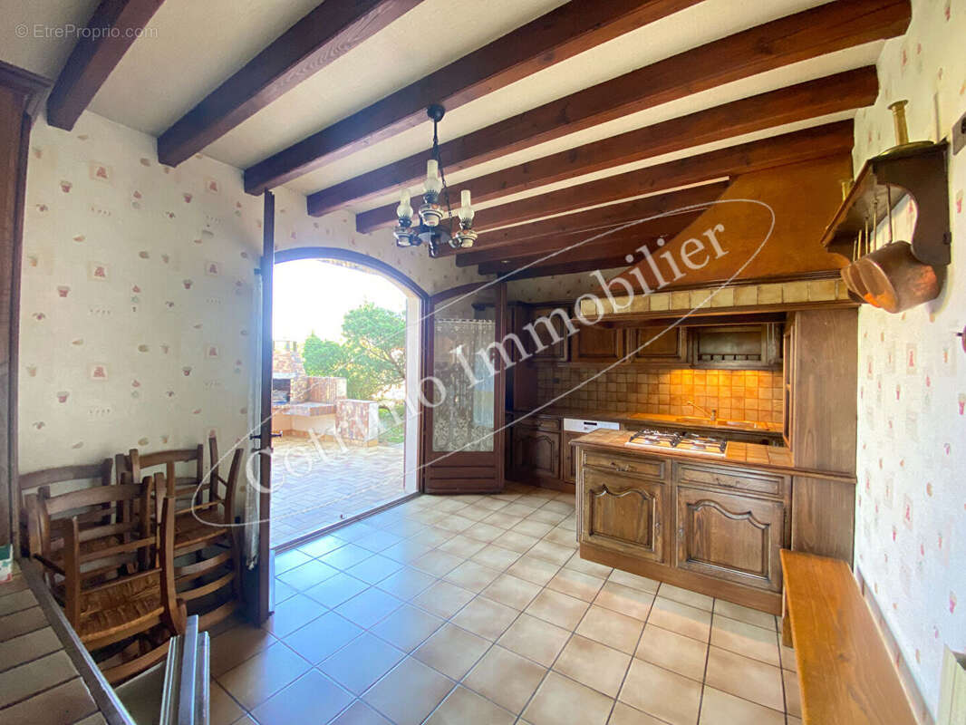 GENAS Maison 200m²+S/sol 180m² +Terrain 1186m² - photo 8