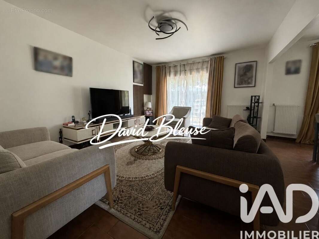 Maison 94 m² à Eragny  - photo 2