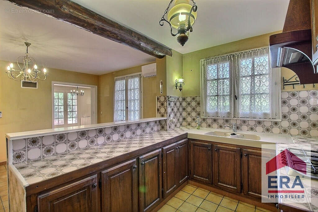 Maison à MORIERES-LES-AVIGNON