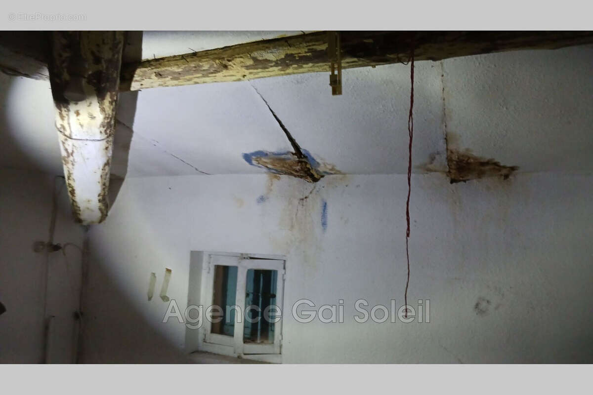 Maison à NISSAN-LEZ-ENSERUNE