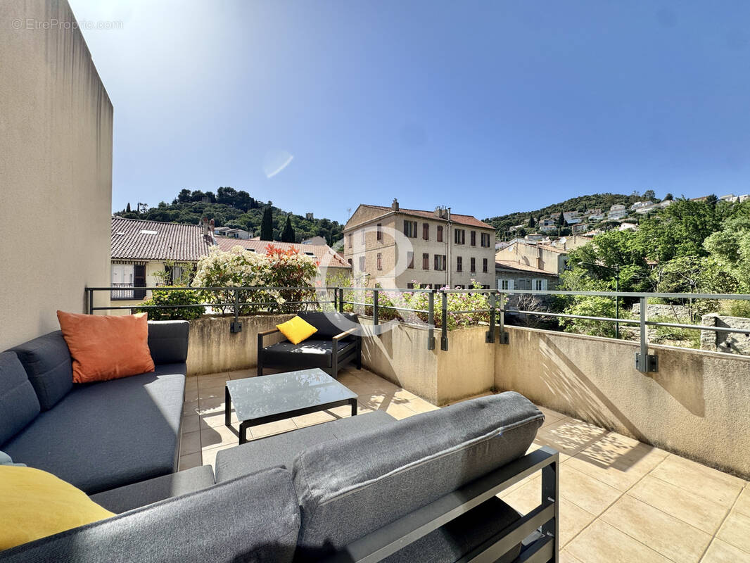 Appartement à HYERES