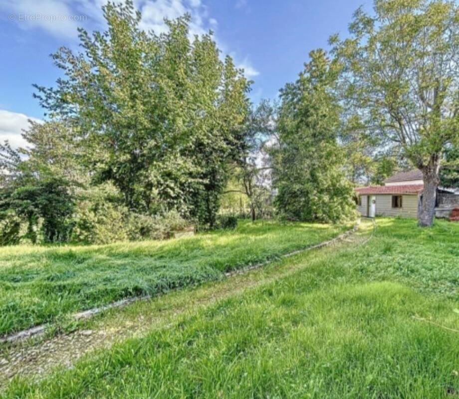 Terrain à COURDIMANCHE