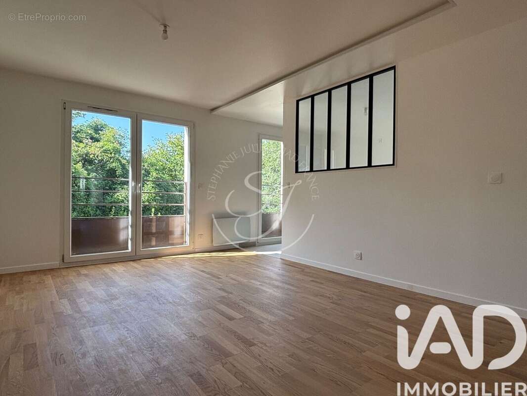 Photo 2 - Appartement à CORBEIL-ESSONNES