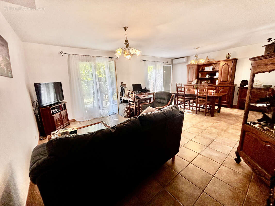 Maison à ENTRECHAUX