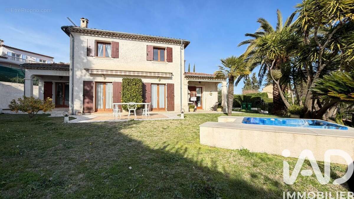 Photo 3 - Maison à CHATEAUNEUF-GRASSE