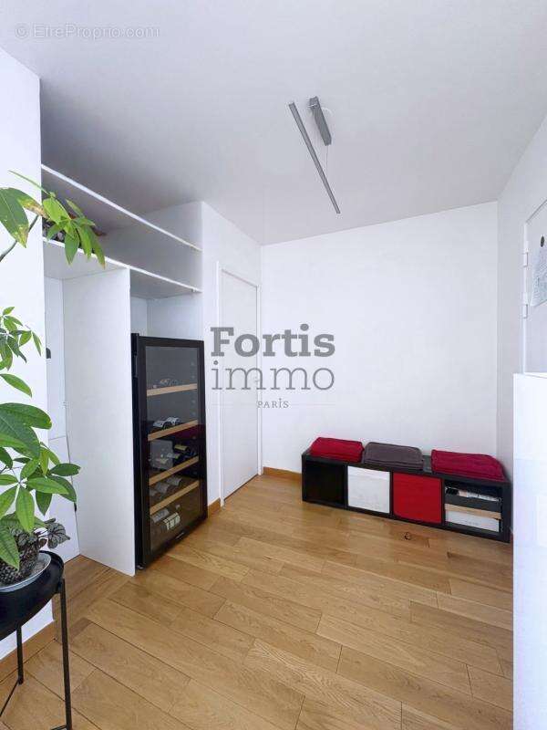 Appartement à PARIS-12E