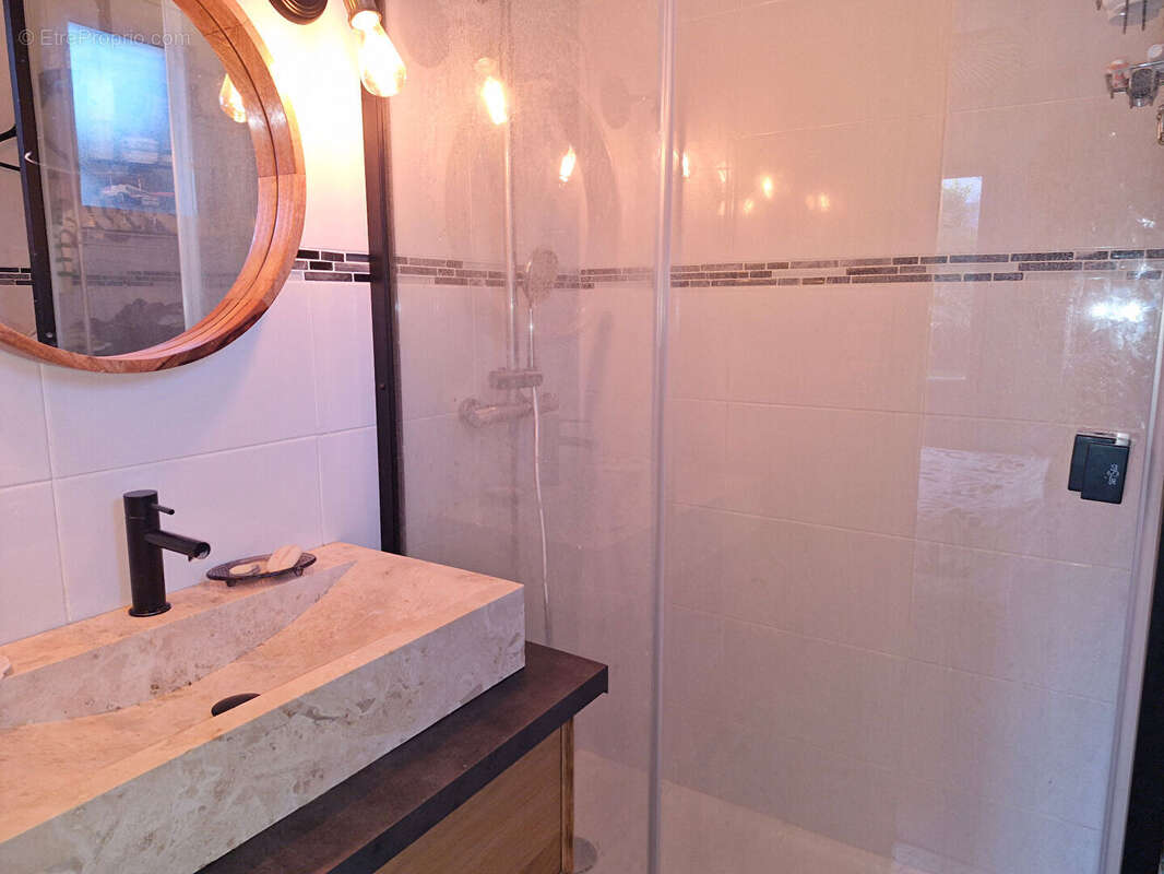 Maison à LAMPAUL-PLOUARZEL