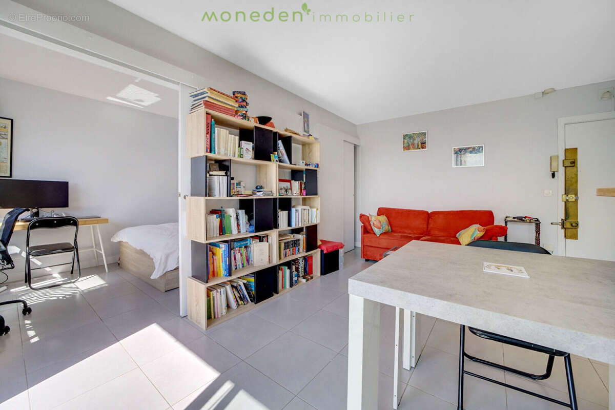 Dernier etage et balcon  plein ciel gambetta - photo 8