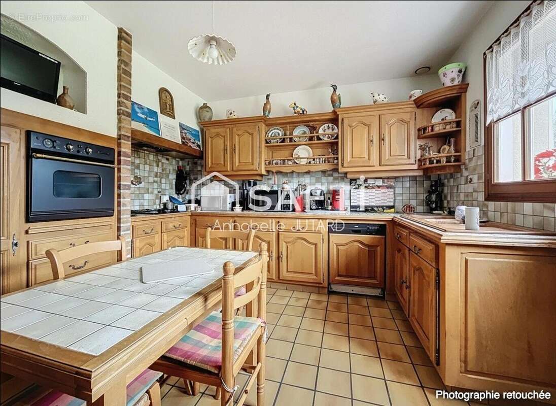 Maison 167 m² à Sonzay  - photo 4