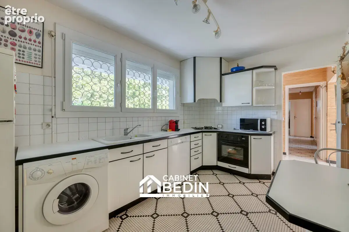 Maison 6 pièces 115 m² à vendre à Saint-Medard-En-Jalles (33160) - photo 3