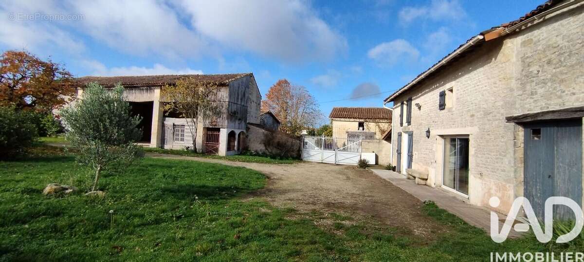 Photo 4 - Maison à PAIZAY-LE-CHAPT